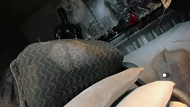 EddieAdams – webcam model profile photo Image 10