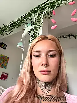 CarleeVelvet – webcam model profile photo Image 11