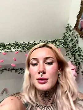 CarleeVelvet – webcam model profile photo Image 15