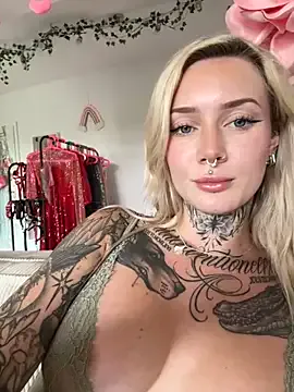 CarleeVelvet – webcam model profile photo Image 2