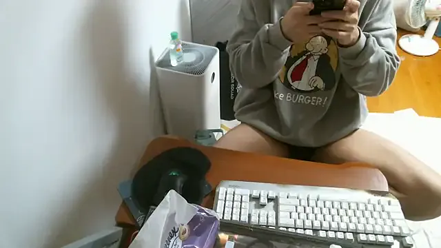 itscharlie_adams webcam show Image 7