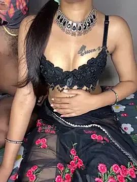 LynxRosenn – webcam model profile photo Image 2