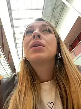 curvyflawless – webcam model profile photo Image 18