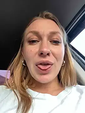 curvyflawless – webcam model profile photo Image 6