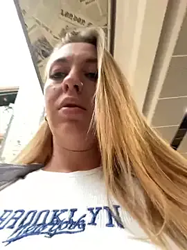 curvyflawless – webcam model profile photo Image 7