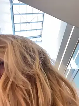 curvyflawless – webcam model profile photo Image 8