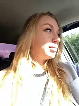 curvyflawless – webcam model profile photo Image 9