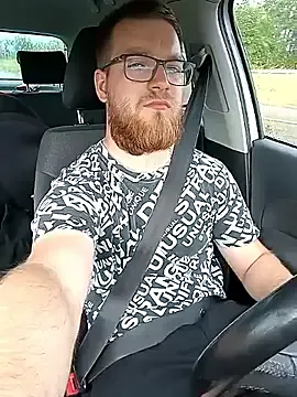 YourScarlettSweetheart – webcam model profile photo Image 7