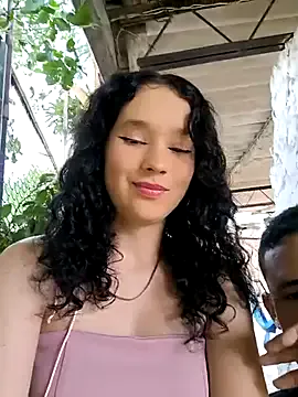 Issy_PrincesUK webcam show Image 11