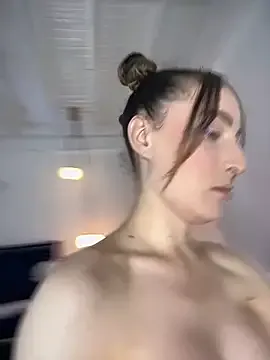 Selene-1975 – webcam model profile photo Image 8