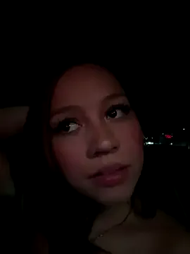 charlotte_blossom – webcam model profile photo Image 13