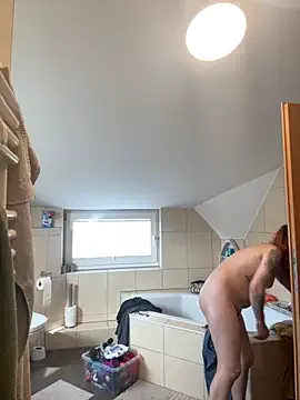 aly_golden_ – webcam model profile photo Image 15