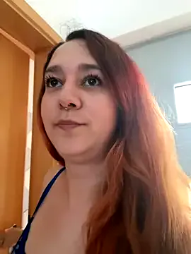 aly_golden_ – webcam model profile photo Image 3