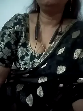 akamilasweetcm101 – webcam model profile photo Image 6