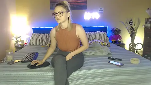 akamilasweetcm101 – webcam model profile photo Image 19