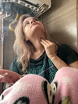 akamilasweetcm101 – webcam model profile photo Image 8