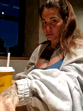 BabMmm26 – webcam model profile photo Image 9