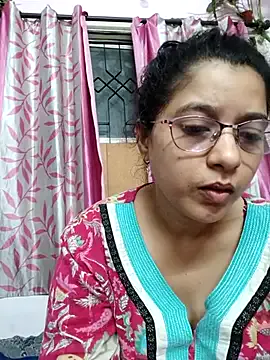 akamilasweetcm101 – webcam model profile photo Image 3