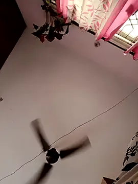 akamilasweetcm101 – webcam model profile photo Image 5