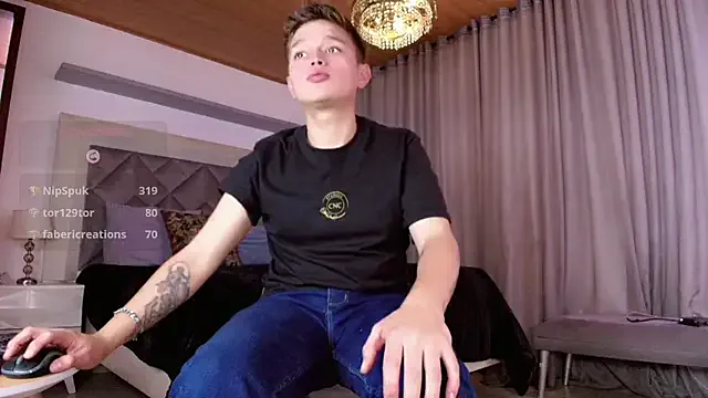 Latinadulcemami – webcam model profile photo Image 9