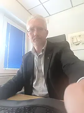 LunaHott42 – webcam model profile photo Image 10