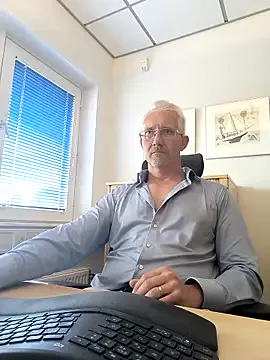 LunaHott42 – webcam model profile photo Image 13