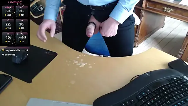 LunaHott42 – webcam model profile photo Image 4