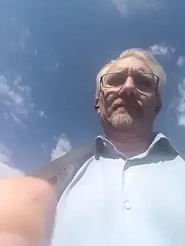 LunaHott42 – webcam model profile photo Image 6