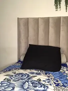 LittleDoll___ – webcam model profile photo Image 4