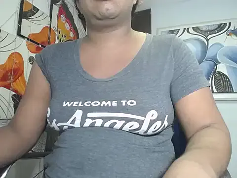 akamilasweetcm101 – webcam model profile photo Image 5