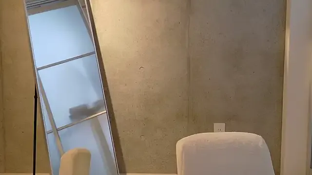 vlunaper18 – webcam model profile photo Image 3