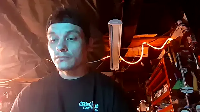 maxx_william – webcam model profile photo Image 14