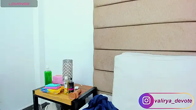 LedaBun – webcam model profile photo Image 8