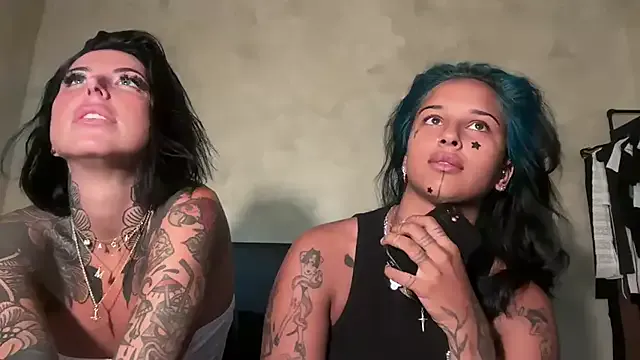 Mili_Cat webcam show Image 7