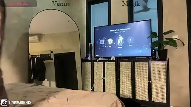 Mili_Cat webcam show Image 9