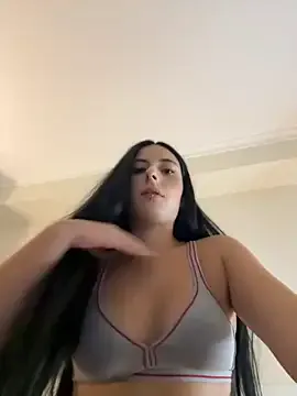 Issa_wiches – webcam model profile photo Image 11