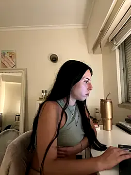 Issa_wiches – webcam model profile photo Image 5