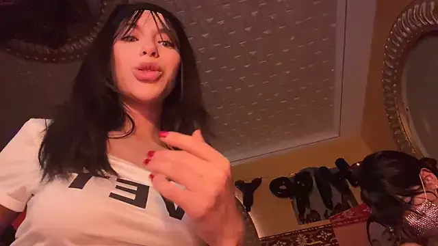 JayJayPink – webcam model profile photo Image 2