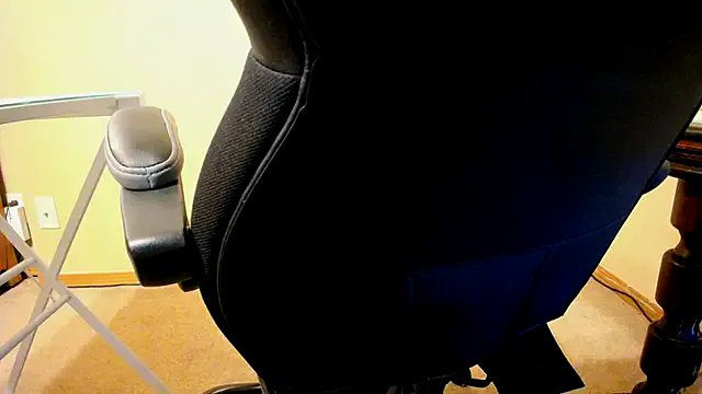 ThaniaHill – webcam model profile photo Image 14