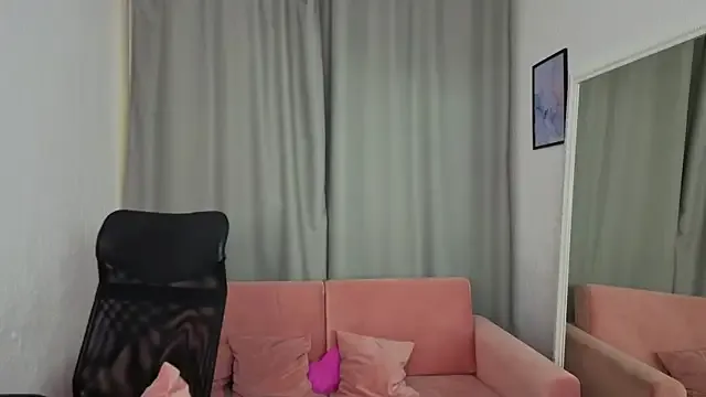 Titttonic88 – webcam model profile photo Image 8