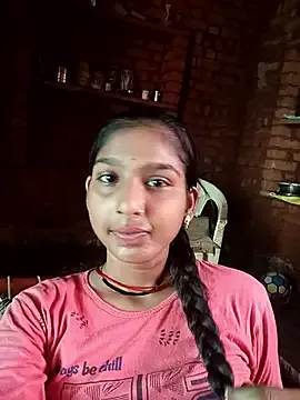 akamilasweetcm101 – webcam model profile photo Image 4