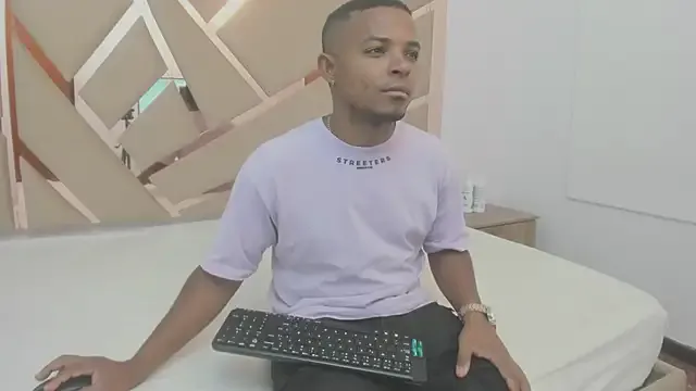 Rosiee_Lakee – webcam model profile photo Image 16