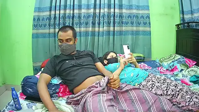 vlunaper18 – webcam model profile photo Image 14