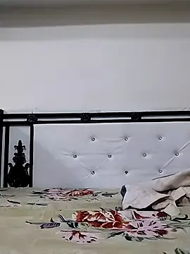 LaurenDwar – webcam model profile photo Image 5