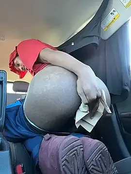 EmaMillers webcam show Image 12