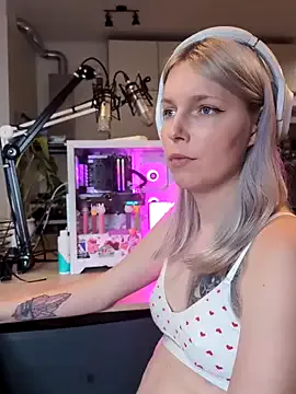 EmaMillers webcam show Image 12