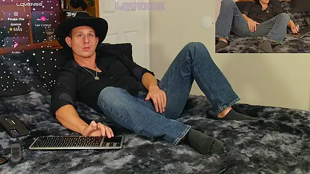 Red_Lola – webcam model profile photo Image 7