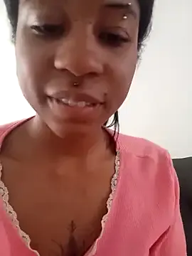 akamilasweetcm101 – webcam model profile photo Image 15