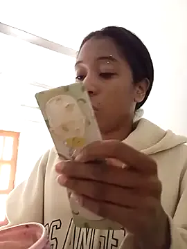 akamilasweetcm101 – webcam model profile photo Image 18