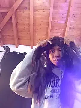 akamilasweetcm101 – webcam model profile photo Image 19